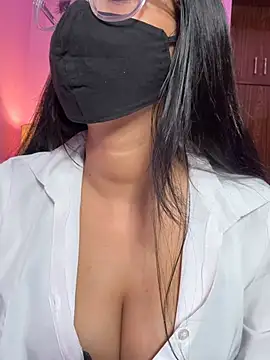 Snapshot of Neha18 chatting on July 26, 2026, 7:21 pm Neha18 online show from July 26, 2026, 7:21 pm