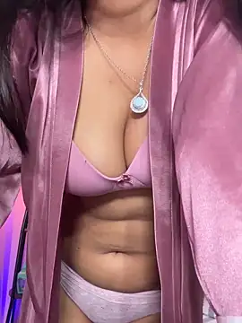 Neha18 online show from May 6, 2026, 5:28 pm