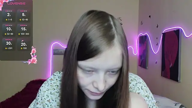 Snapshot of AliceHaris chatting on November 2, 2025, 3:22 am AliceHaris online show from November 2, 2025, 3:22 am