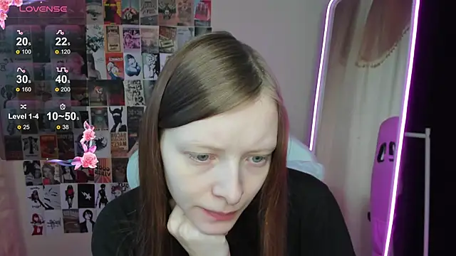 Snapshot of AliceHaris chatting on November 21, 2025, 3:16 am AliceHaris online show from November 21, 2025, 3:16 am