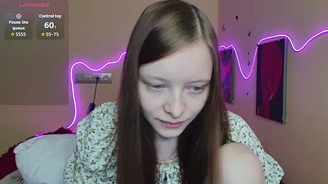 Snapshot of AliceHaris chatting on October 4, 2025, 1:07 am AliceHaris online show from October 4, 2025, 1:07 am