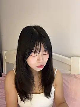 Ella-A9 online show from October 17, 2025, 7:00 am