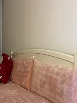 Ella-A9 online show from December 22, 2025, 4:40 pm