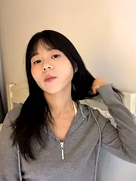 Ella-A9 online show from October 23, 2025, 2:27 pm