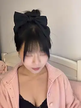 Ella-A9 online show from October 15, 2025, 3:09 pm