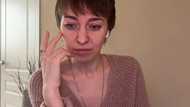 daniellia  online show from January 12, 2026, 8:54 am