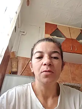 alinaalinutzq online show from October 19, 2025, 8:50 am