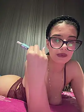 Larra69 online show from April 25, 2026, 5:43 pm