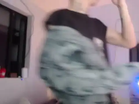 Snapshot of xalejo_max chatting on November 17, 2025, 7:51 pm xalejo max online show from November 17, 2025, 7:51 pm