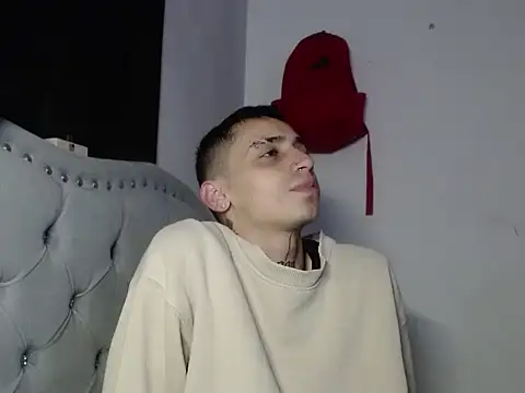 Snapshot of xalejo_max chatting on October 13, 2025, 8:21 pm xalejo max online show from October 13, 2025, 8:21 pm