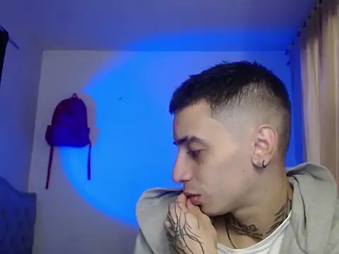 Snapshot of xalejo_max chatting on October 11, 2025, 6:42 pm xalejo max online show from October 11, 2025, 6:42 pm