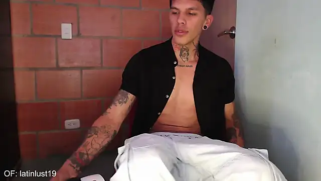 Snapshot of Savajelust chatting on February 26, 2026, 5:13 pm Savajelust online show from February 26, 2026, 5:13 pm