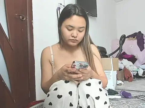Snapshot of saika_blush chatting on April 7, 2026, 7:54 am saika blush online show from April 7, 2026, 7:54 am
