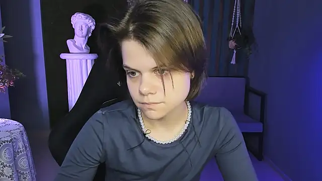 Snapshot of EllieMurler chatting on October 17, 2025, 9:12 am EllieMurler online show from October 17, 2025, 9:12 am