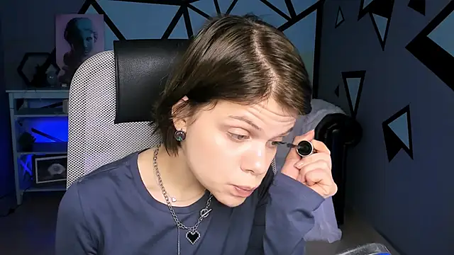 Snapshot of EllieMurler chatting on October 10, 2025, 9:10 am EllieMurler online show from October 10, 2025, 9:10 am