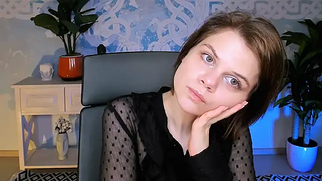 Snapshot of EllieMurler chatting on November 28, 2025, 9:09 am EllieMurler online show from November 28, 2025, 9:09 am