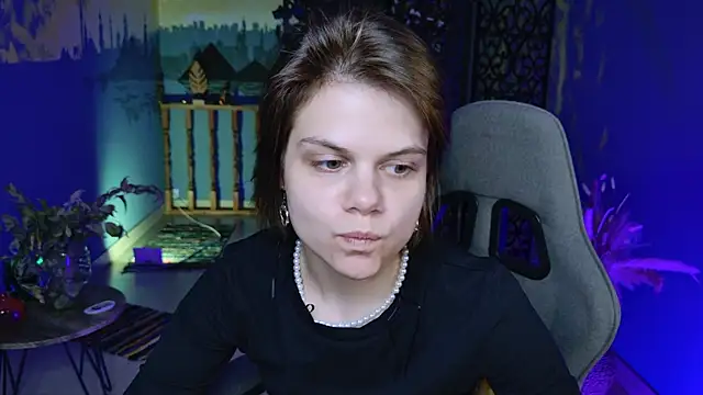 Snapshot of EllieMurler chatting on October 13, 2025, 1:02 pm EllieMurler online show from October 13, 2025, 1:02 pm