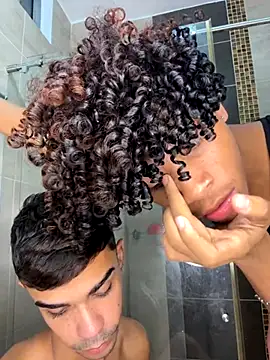 Snapshot of Violet_Dream2 chatting on October 24, 2025, 5:39 am Violet Dream2 online show from October 24, 2025, 5:39 am