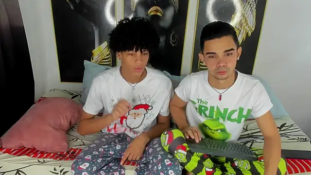 Snapshot of Violet_Dream2 chatting on December 14, 2025, 4:45 pm Violet Dream2 online show from December 14, 2025, 4:45 pm