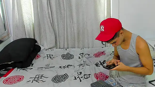 Snapshot of Violet_Dream2 chatting on November 16, 2025, 5:06 pm Violet Dream2 online show from November 16, 2025, 5:06 pm