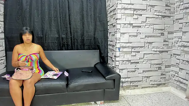 Snapshot of Crazy_Cult_Sex chatting on October 15, 2025, 1:41 pm Crazy Cult Sex online show from October 15, 2025, 1:41 pm