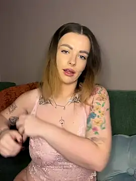 Snapshot of PiperPassionX chatting on December 3, 2025, 9:36 pm PiperPassionX online show from December 3, 2025, 9:36 pm