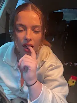 Snapshot of PiperPassionX chatting on October 10, 2025, 5:36 pm PiperPassionX online show from October 10, 2025, 5:36 pm