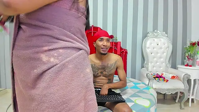 CaroyAndy online show from March 10, 2026, 12:42 pm