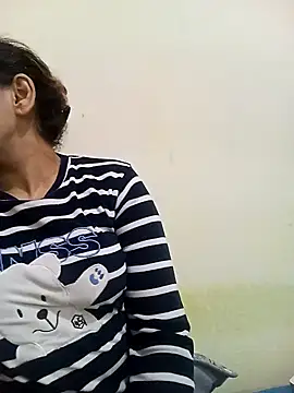 Snapshot of Nudeshou chatting on November 11, 2025, 7:08 pm Nudeshou online show from November 11, 2025, 7:08 pm