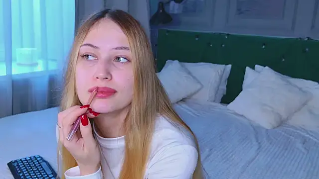 Snapshot of Sofii_Ly chatting on October 8, 2025, 6:04 am Sofii Ly online show from October 8, 2025, 6:04 am