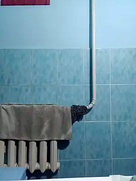 Snapshot of Uzhili chatting on November 7, 2025, 7:18 pm Uzhili online show from November 7, 2025, 7:18 pm