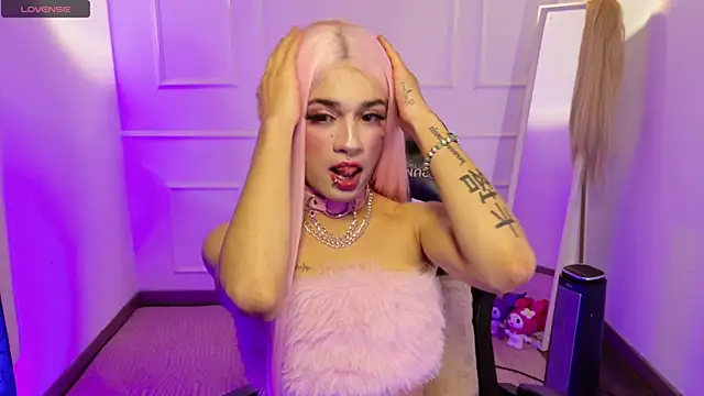 Snapshot of chloe_ember chatting on November 11, 2025, 5:46 am chloe ember online show from November 11, 2025, 5:46 am