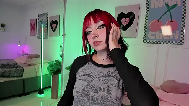 Snapshot of Zoe_Lynch_ chatting on June 3, 2026, 12:17 pm Zoe Lynch online show from June 3, 2026, 12:17 pm