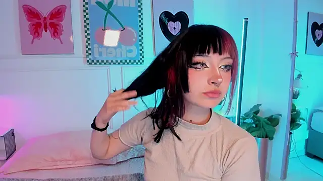 Snapshot of Zoe_Lynch_ chatting on June 16, 2026, 12:16 pm Zoe Lynch online show from June 16, 2026, 12:16 pm