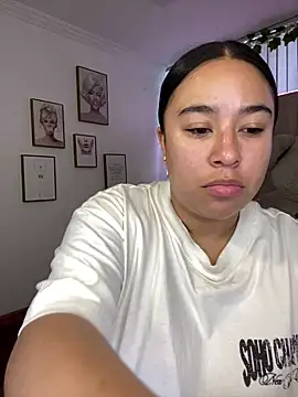 Zoey thompson online show from June 12, 2026, 8:50 pm