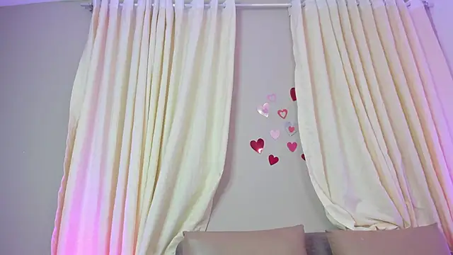 Snapshot of lucyy_liiuu chatting on October 12, 2025, 11:06 pm lucyy liiuu online show from October 12, 2025, 11:06 pm