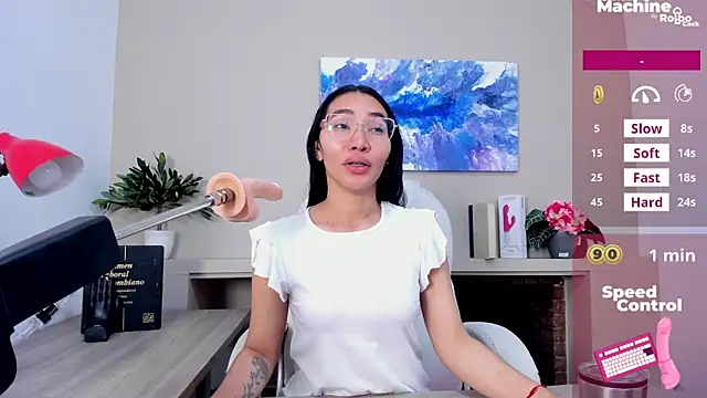 Snapshot of lucyy_liiuu chatting on November 21, 2025, 1:32 pm lucyy liiuu online show from November 21, 2025, 1:32 pm