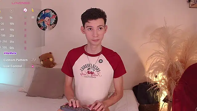 Snapshot of VicenteFerrer chatting on June 27, 2026, 3:29 pm VicenteFerrer online show from June 27, 2026, 3:29 pm