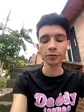 Snapshot of VicenteFerrer chatting on November 18, 2025, 10:24 pm VicenteFerrer online show from November 18, 2025, 10:24 pm