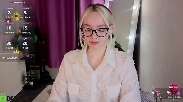 Snapshot of R0cket_bunny chatting on May 25, 2026, 12:54 am R0cket bunny online show from May 25, 2026, 12:54 am
