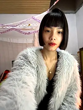 Snapshot of andymi1 chatting on November 22, 2025, 2:43 am andymi1 online show from November 22, 2025, 2:43 am