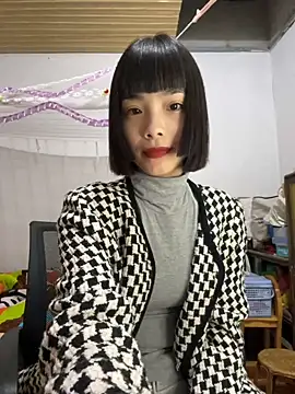 Snapshot of andymi1 chatting on November 2, 2025, 7:57 am andymi1 online show from November 2, 2025, 7:57 am