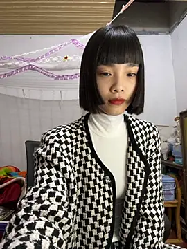 Snapshot of andymi1 chatting on November 3, 2025, 1:55 am andymi1 online show from November 3, 2025, 1:55 am