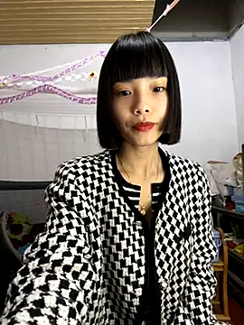 Snapshot of andymi1 chatting on November 13, 2025, 3:21 am andymi1 online show from November 13, 2025, 3:21 am