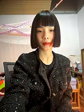 Snapshot of andymi1 chatting on November 26, 2025, 12:38 pm andymi1 online show from November 26, 2025, 12:38 pm