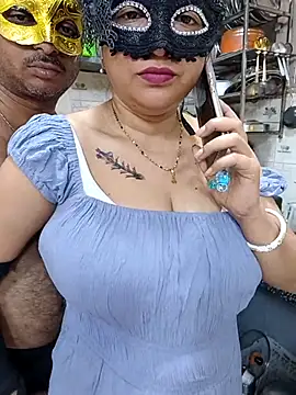 Queen Nightt online show from March 25, 2026, 3:28 am