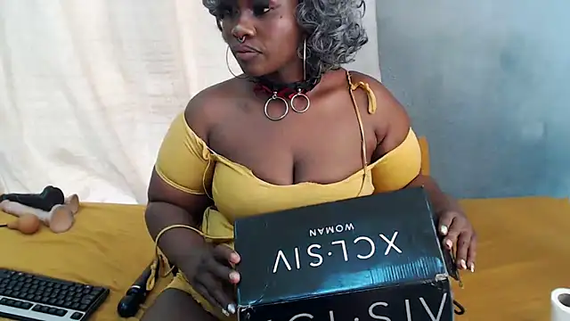 curvydarckcohocolate online show from May 1, 2026, 12:10 pm