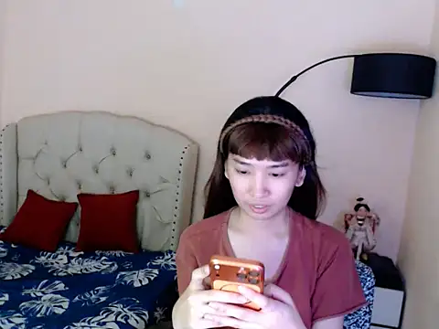 Snapshot of ShantalFoxxy_ chatting on June 27, 2026, 4:07 am ShantalFoxxy online show from June 27, 2026, 4:07 am