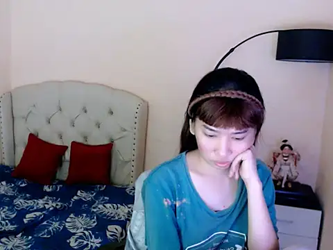 Snapshot of ShantalFoxxy_ chatting on May 19, 2026, 1:56 am ShantalFoxxy online show from May 19, 2026, 1:56 am