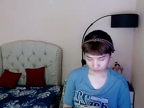 Snapshot of ShantalFoxxy_ chatting on July 10, 2026, 11:49 pm ShantalFoxxy online show from July 10, 2026, 11:49 pm